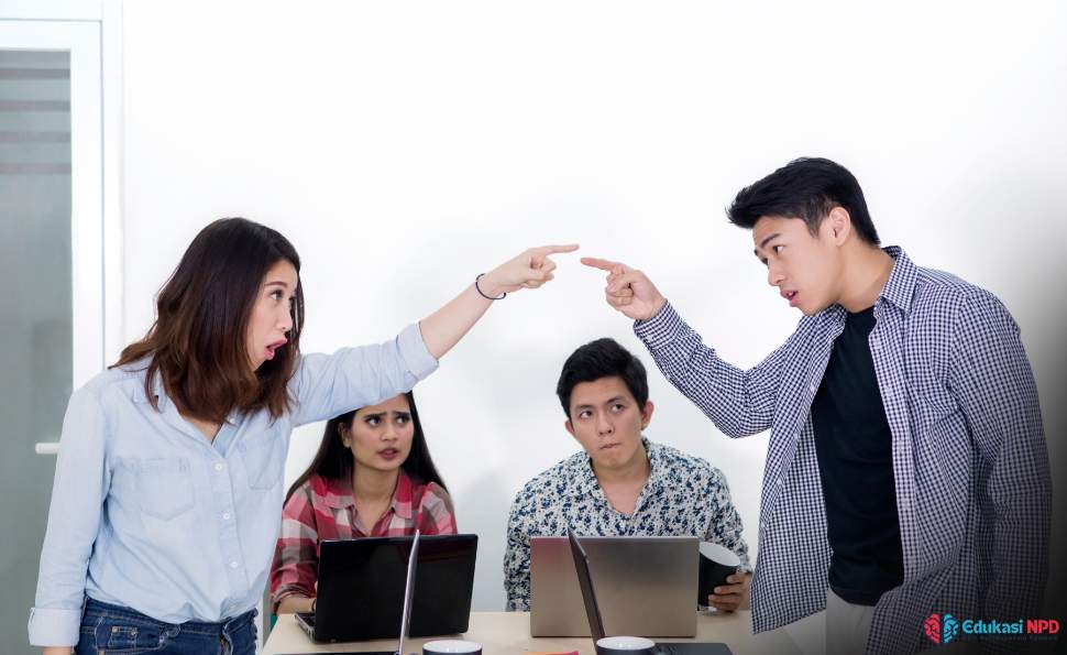 Kenali Dan Atasi Dampak Perilaku Narsisis Di Lingkungan Kerja